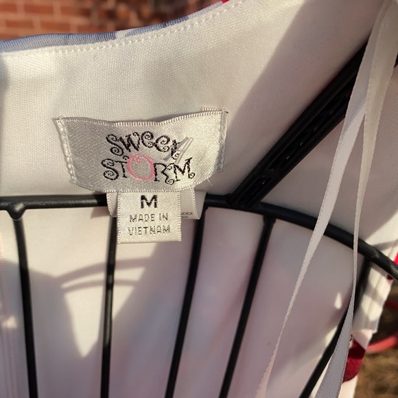 Sweet storm red, grey and rhinestone rose dress M - Picture 3 of 5